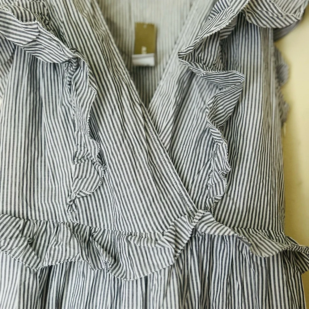 Sold - Picture 3 of 6